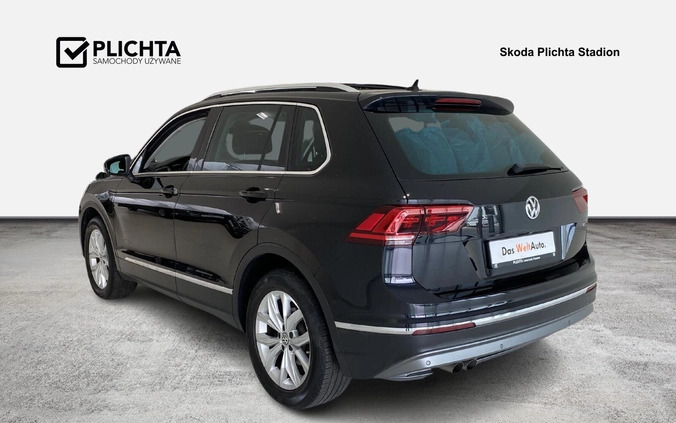 Volkswagen Tiguan cena 115900 przebieg: 101262, rok produkcji 2018 z Ćmielów małe 742